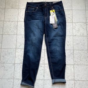 BRAND NEW 1822 DENIM skinny ankle jeans. Size 12